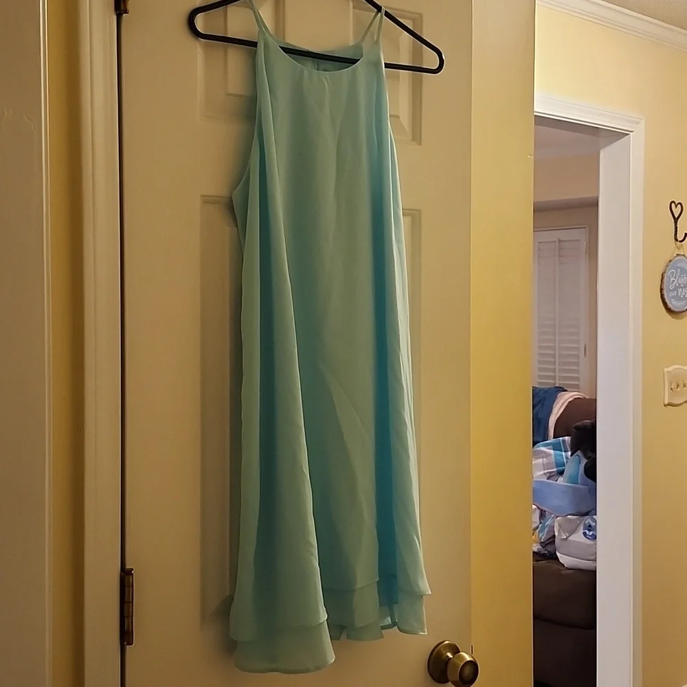 Dress - Picture 1 of 3